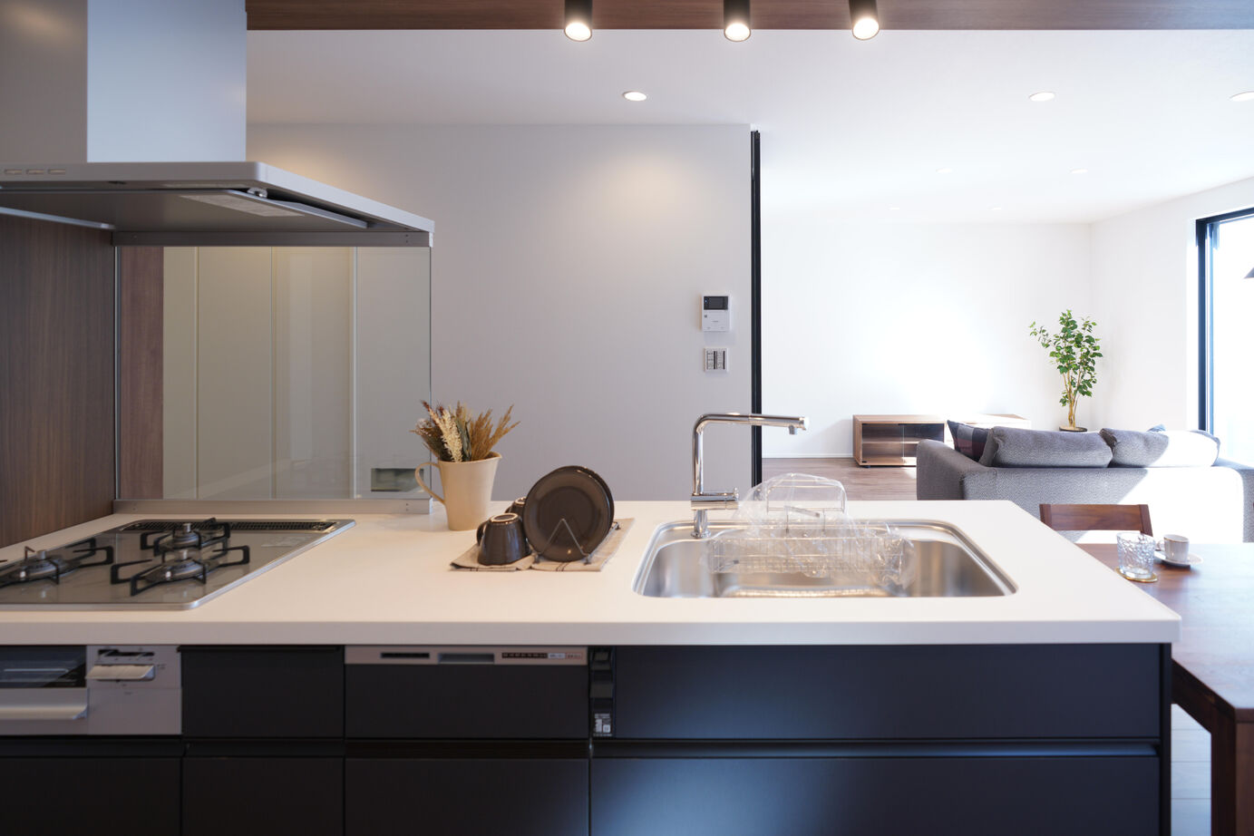 トスコ 【価格1000万円台/シンプルモダン/平屋/30坪台/理想の間取り】シンプルモダンな広々ゆったりな平屋の建築実例画像6