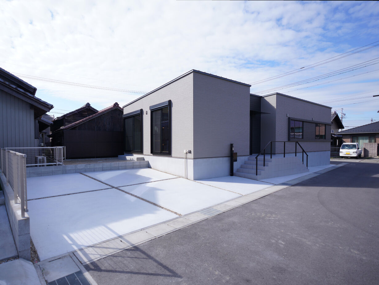 トスコ 【価格1000万円台/シンプルモダン/平屋/30坪台/理想の間取り】シンプルモダンな広々ゆったりな平屋の建築実例画像7