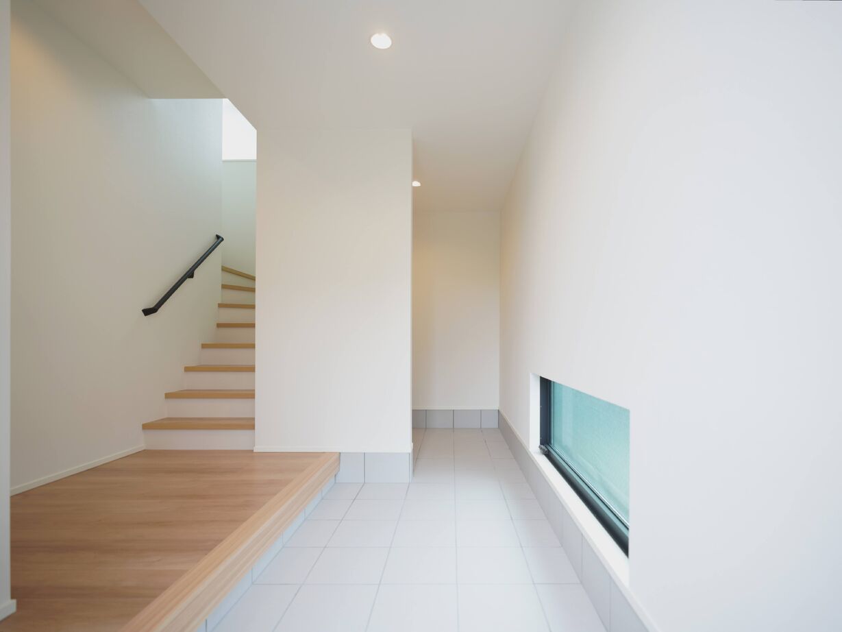 【SUUMO】 【2000万円台/3階建て/狭小住宅/間口の狭い家/理想の間取り/駐車可】狭小地に建てるスタイリッシュな3階建て - トスコ ...