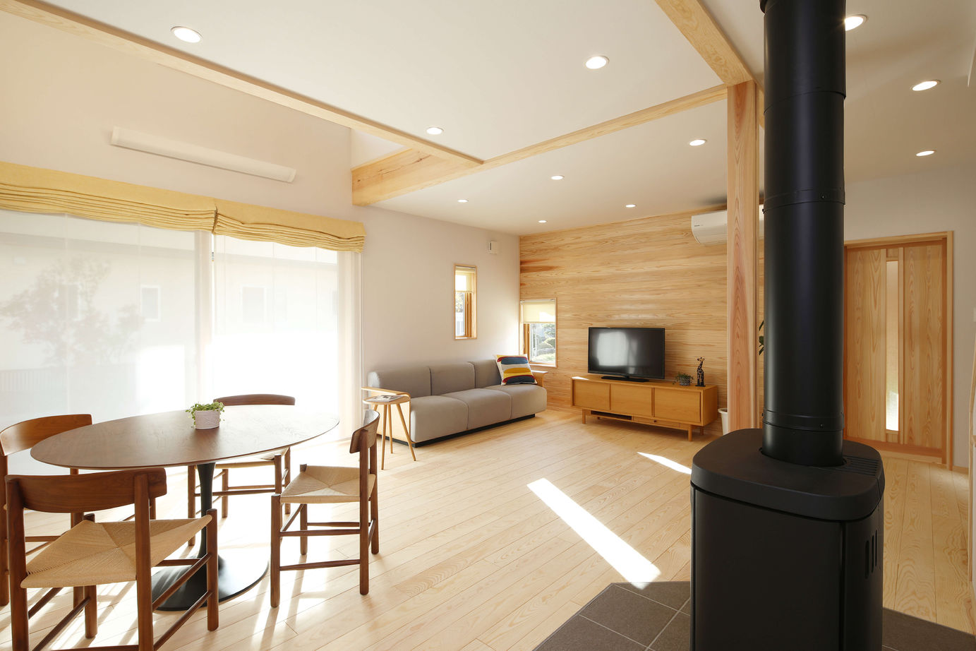 サイト工業　はぐくみの木の家(宮城・福島） 【2200万円/35坪/薪ストーブのある家】家族が健やかに暮らしを楽しむ自然素材に包まれた木の家の建築実例画像2