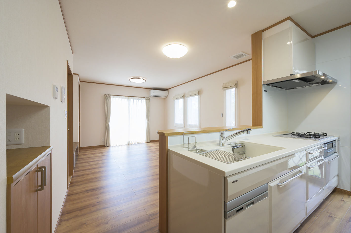 エースホーム太田店（白石建設） 【群馬県/2392万円/38.2坪】スーパーウォール工法で建てた高気密・高断熱が当たり前！1年中快適に暮らす家の建築実例画像2