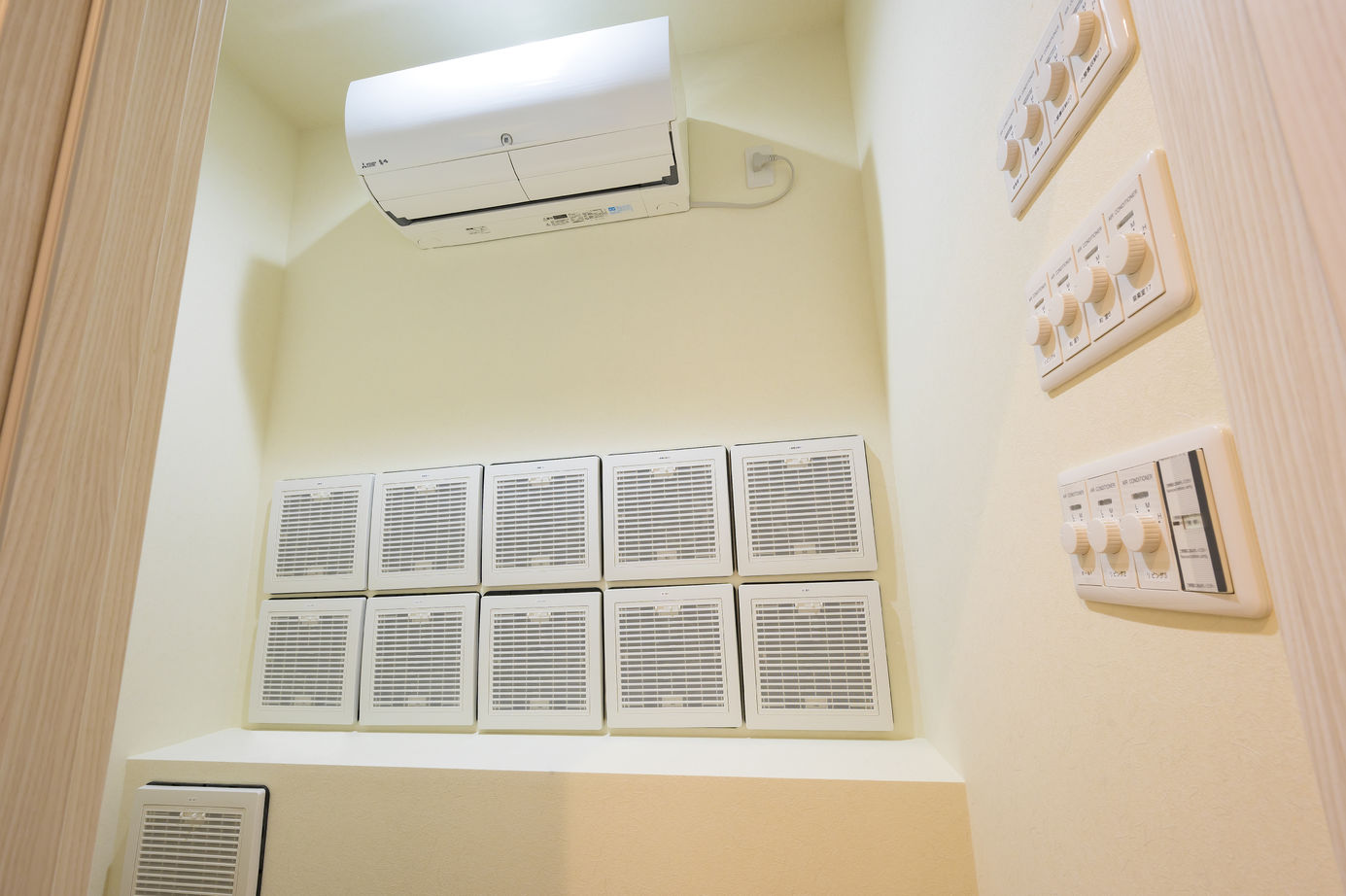 エースホーム太田店（白石建設） 【平屋/群馬県】YUCACOシステムを搭載した、約55坪の家にルームエアコン2台で1年中快適な平屋の住まいの建築実例画像6