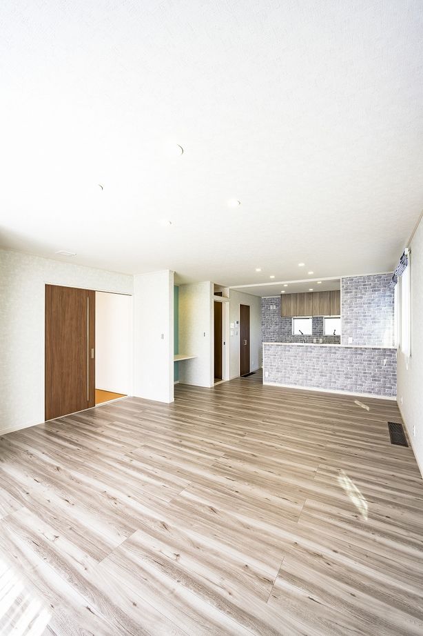 エースホーム太田店（白石建設） 【邑楽郡/3321万円/45坪】家庭用エアコン1台で全館空調を実現した制震スーパーウォール工法の住まいの建築実例画像3