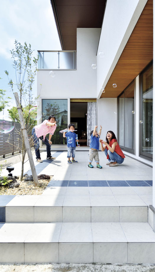 住友林業 【間取り図有/テラス】家の内も外も子どもたちの遊び場　大空間・大開口でのびのび快適にの建築実例画像7