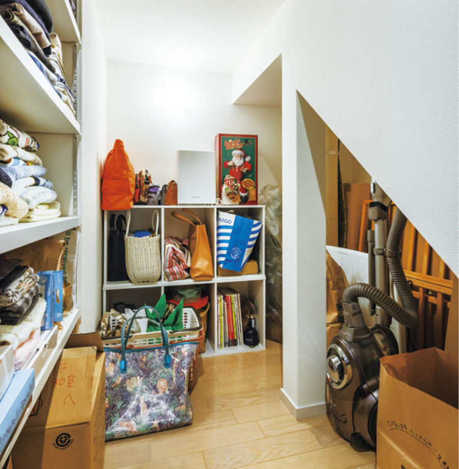 住友林業 【40坪台/間取り図有/収納】収納の工夫で家族全員が片付け上手　仕事で忙しい夫人の家事も楽にの建築実例画像4