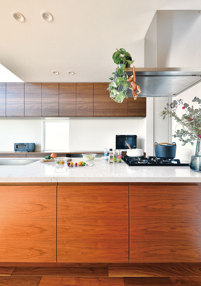 住友林業 【約40坪/間取り図有/2階リビング】プライバシーを守りながら叶えた大開口から空を眺める2階リビングの建築実例画像5