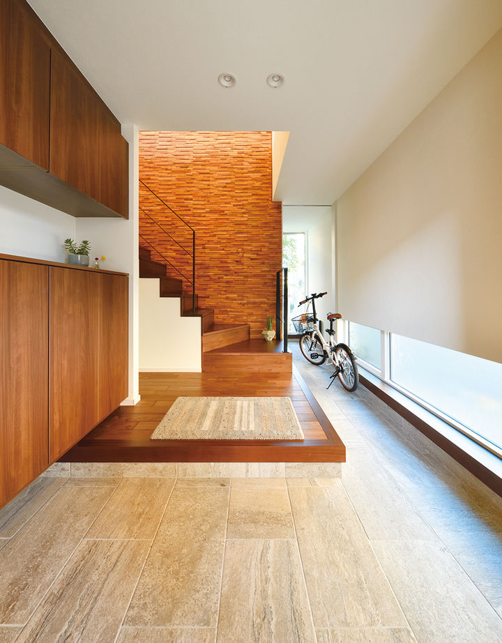 住友林業 【約40坪/間取り図有/2階リビング】プライバシーを守りながら叶えた大開口から空を眺める2階リビングの建築実例画像9