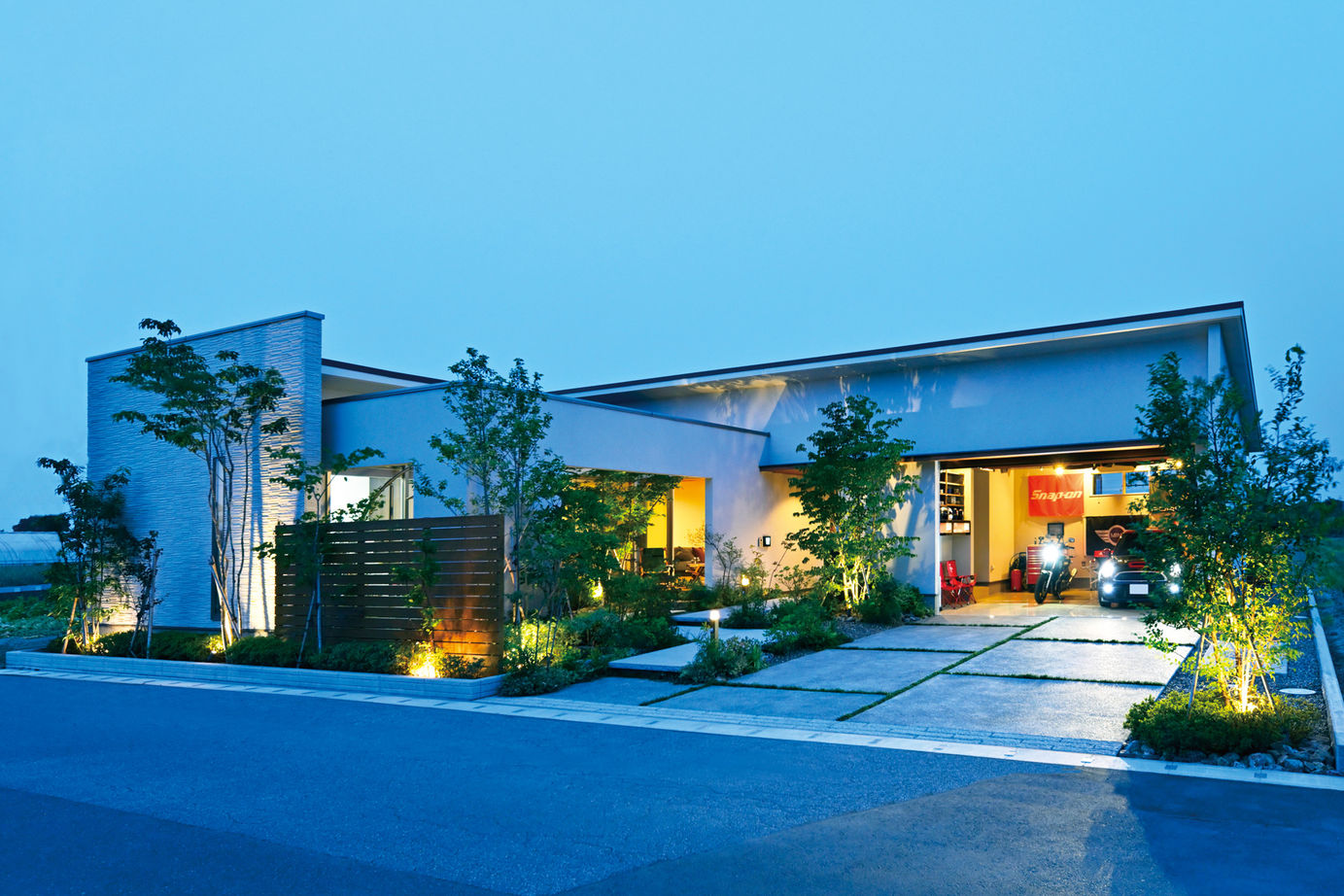 住友林業 【30坪台/間取り図有/平屋】中庭をＬ字型に囲む美しい平屋。空の下のリビングも安心、快適にの建築実例画像10