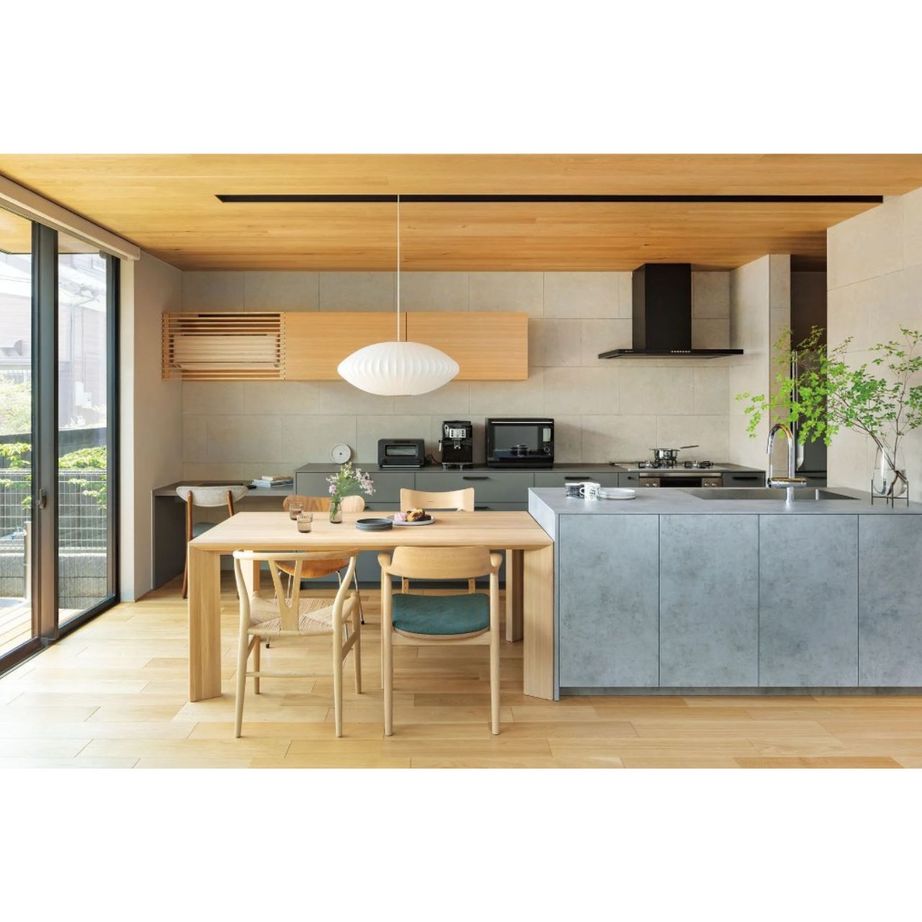 住友林業 吹き抜けの大空間に大きな窓。約26坪で開放感とZEHを両立の建築実例画像2