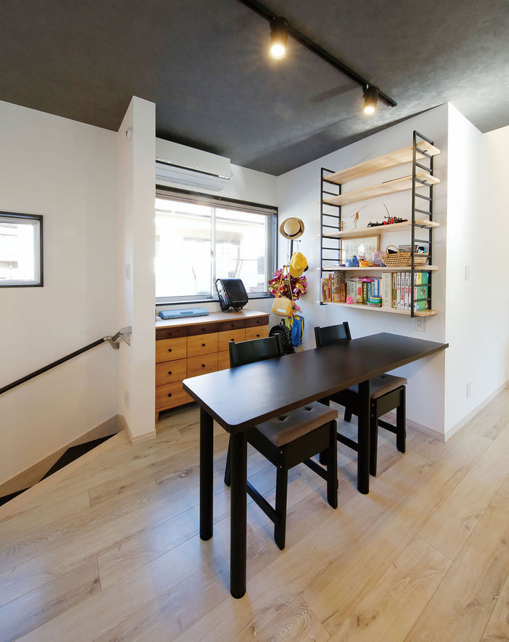 藤島建設 【3000万円台/60坪台/ビルトインガレージ/２階LDK】子ども４人の自立心を育むモダンデザインの建築実例画像4