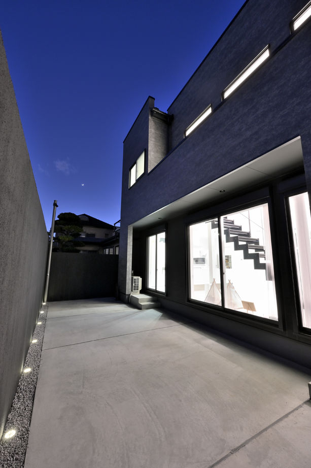 藤島建設 【50坪台/4000万円台/ガレージハウス】夫婦が憧れたバイクガレージのある家。LDKからいつでも愛車を鑑賞の建築実例画像6