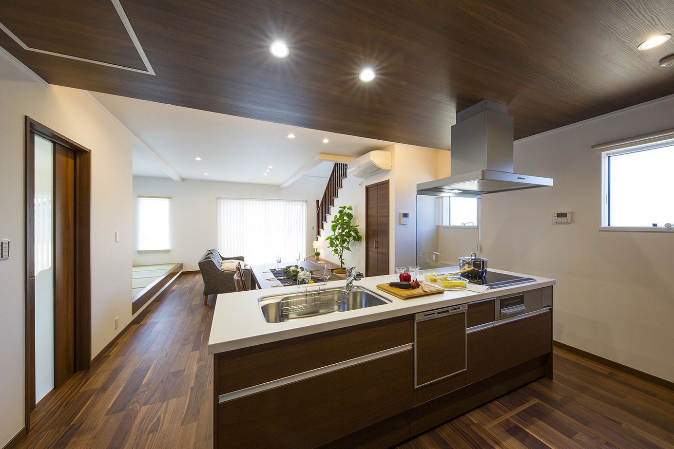 フレスコ 【1700万円／吹き抜け／スカイバルコニー／間取図あり】スカイバルコニーの開放感ときれいな空気を楽しむ家の建築実例画像3