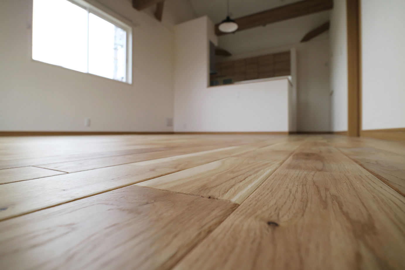 フレスコ 【2000万円／デッキ／二世帯／間取図あり】無垢材の温もりに包まれた、カントリーテイストの二世帯住宅の建築実例画像4