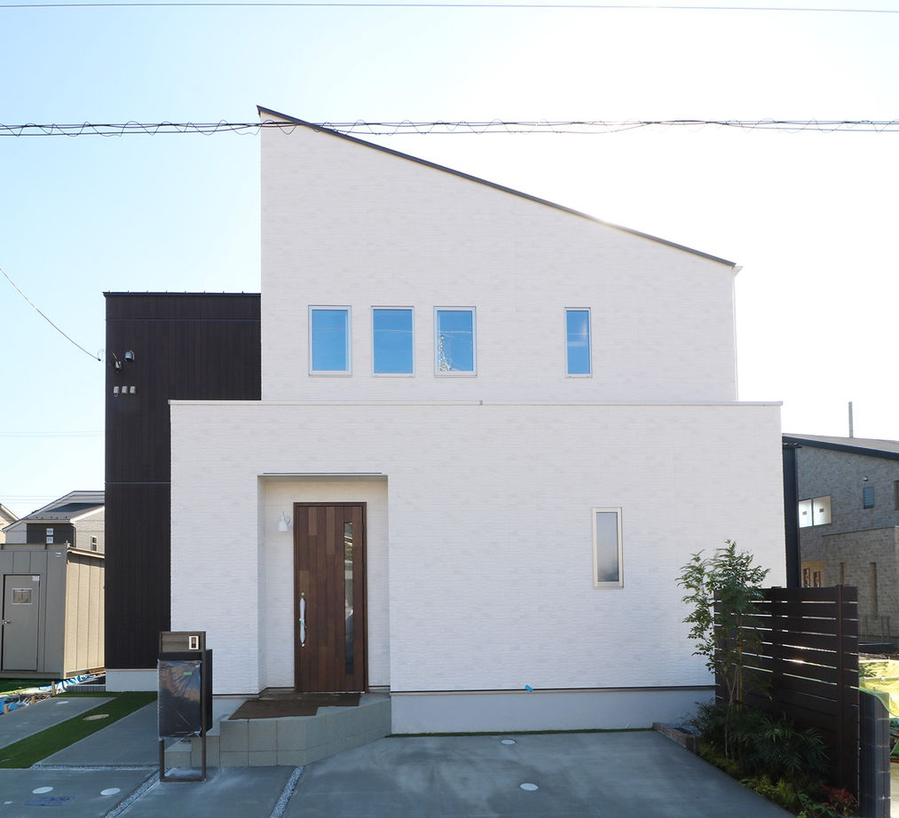 フレスコ 【1800万円／北欧モダン／広々LDK／間取図あり】ミッドセンチュリースタイルのスタイリッシュな住まいの建築実例画像3