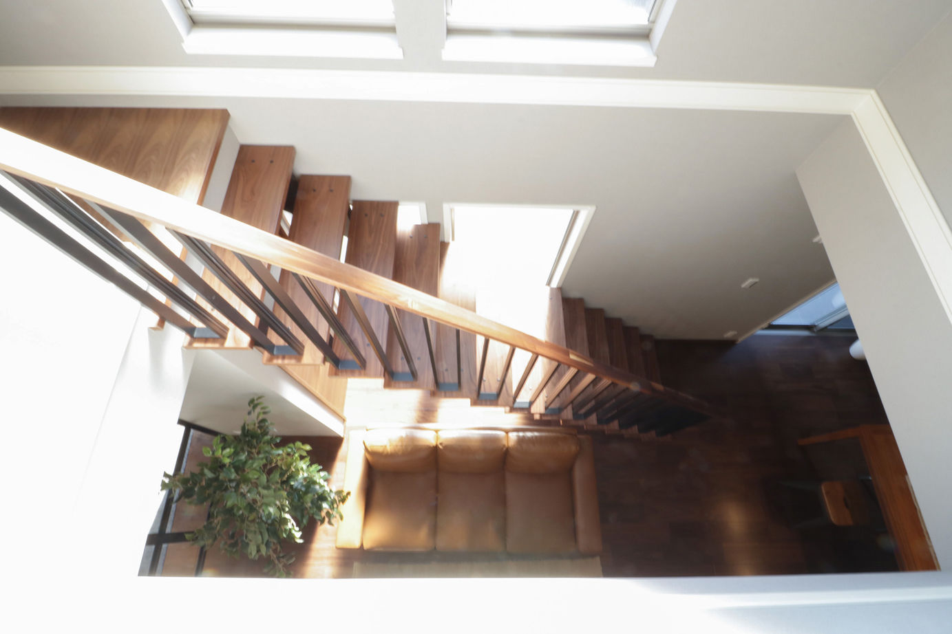 フレスコ 【1800万円／北欧モダン／広々LDK／間取図あり】ミッドセンチュリースタイルのスタイリッシュな住まいの建築実例画像4