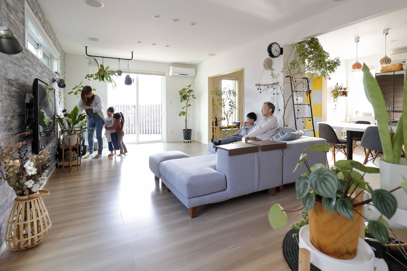 一条工務店 たくさんの緑に囲まれた、ボタニカルな生活。の建築実例画像2