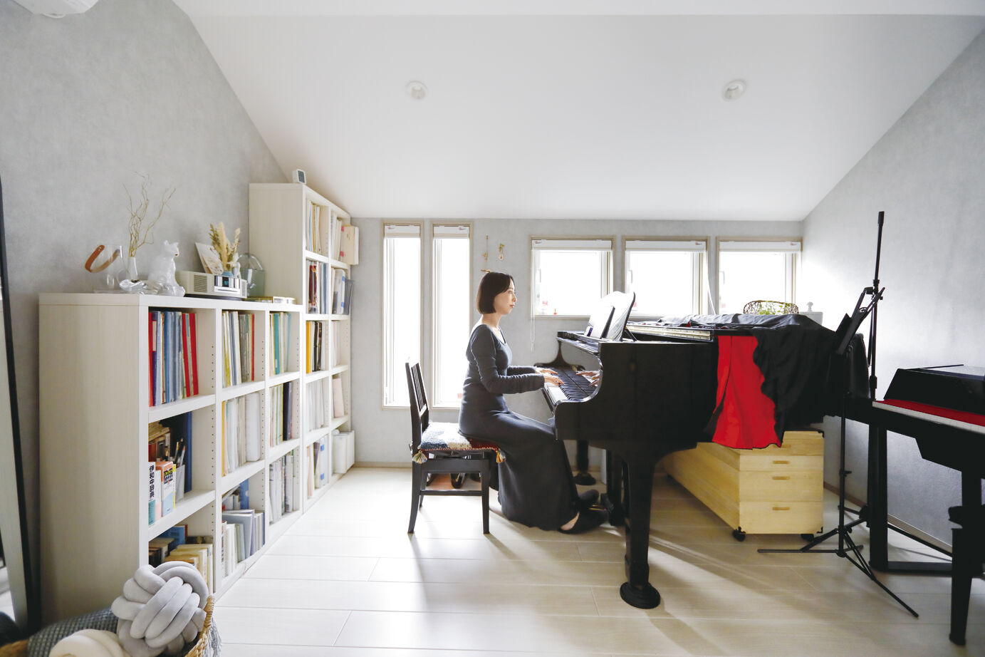 一条工務店 ピアノの演奏も心置きなく。大型犬と暮らす安心で快適な住まい。の建築実例画像3