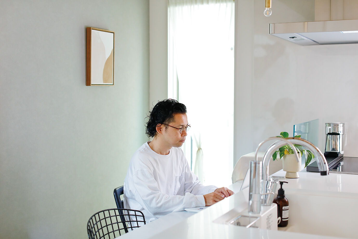 一条工務店 吹き抜けから光を採り入れる「明るい家」の建築実例画像5