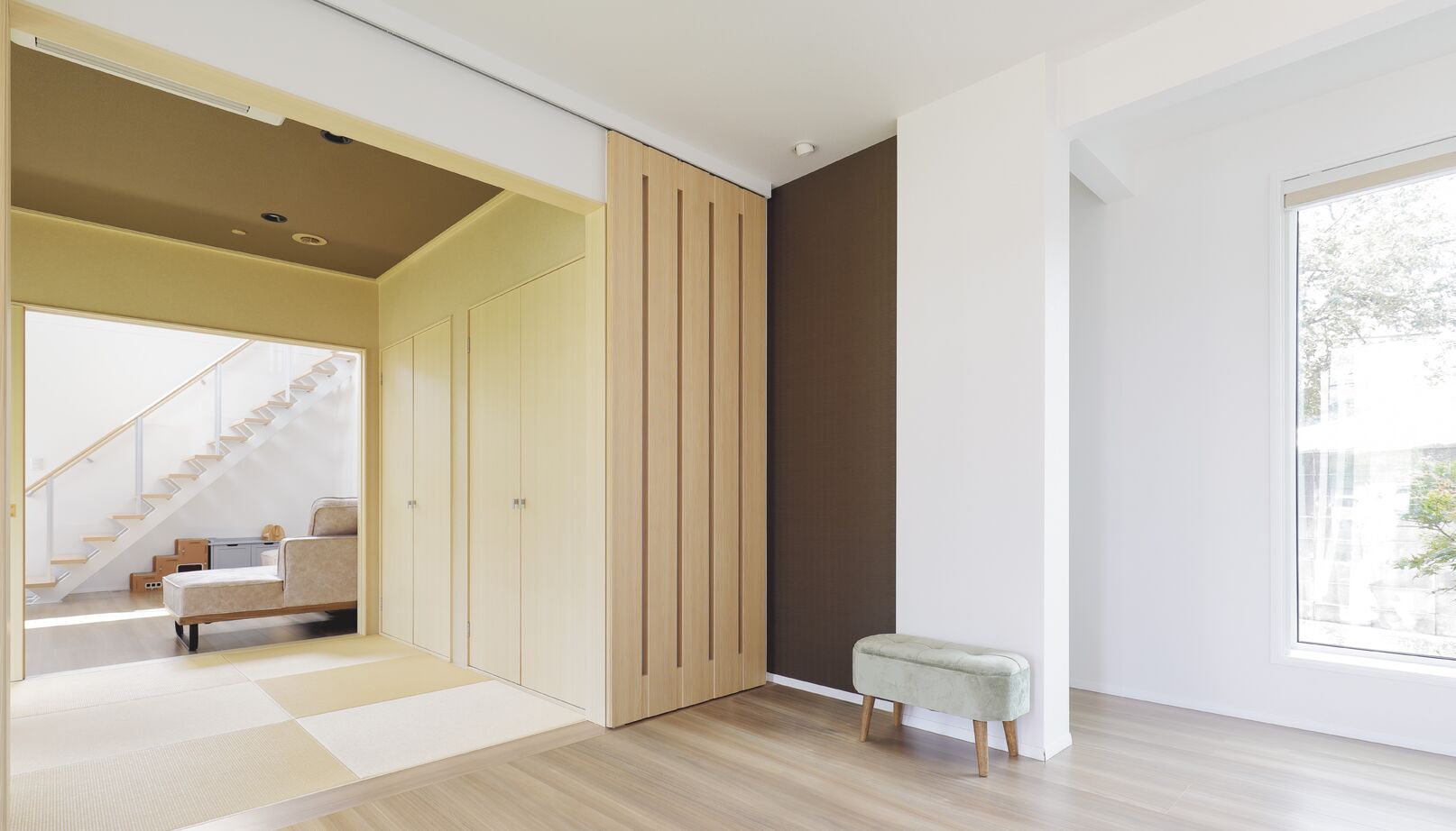 一条工務店 猫もよろこぶ暖かさ。大きな吹き抜けのある開放的な住まいの建築実例画像3