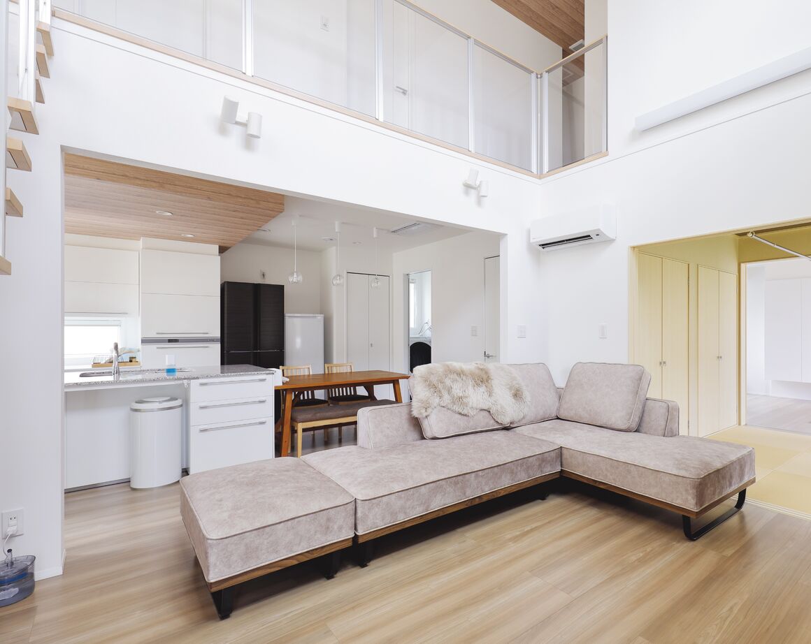 一条工務店 猫もよろこぶ暖かさ。大きな吹き抜けのある開放的な住まいの建築実例画像5