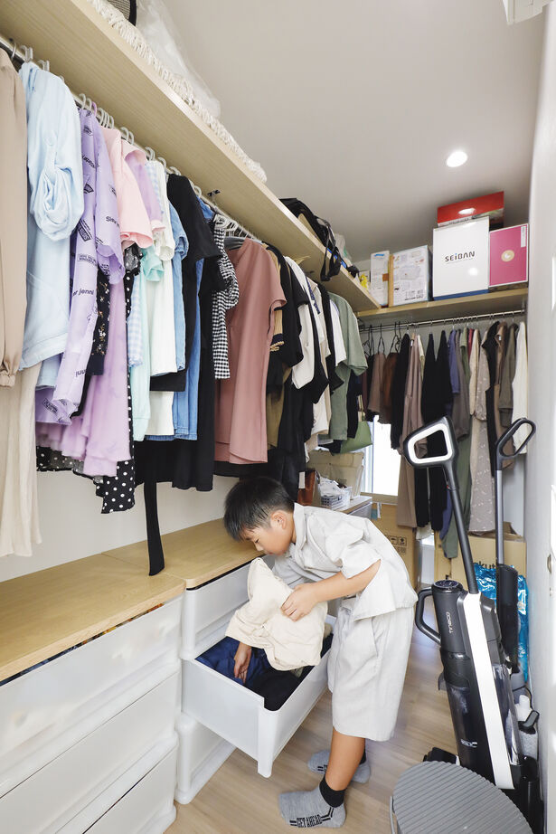 一条工務店 猫もよろこぶ暖かさ。大きな吹き抜けのある開放的な住まいの建築実例画像8