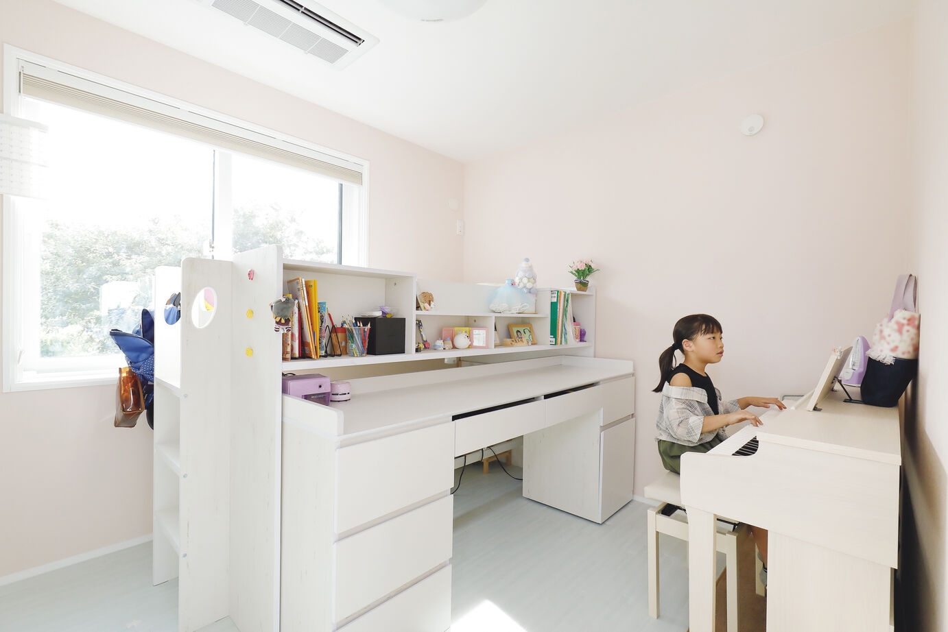 一条工務店 猫もよろこぶ暖かさ。大きな吹き抜けのある開放的な住まいの建築実例画像9