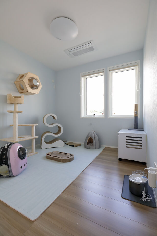 一条工務店 猫もよろこぶ暖かさ。大きな吹き抜けのある開放的な住まいの建築実例画像13