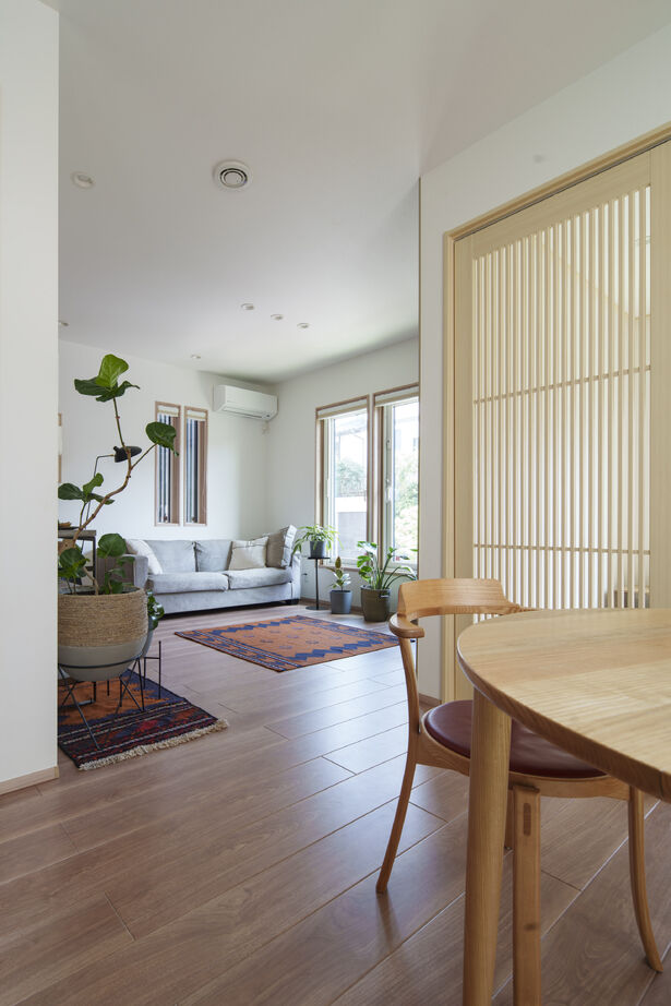 一条工務店 愛着あるモノに囲まれながら、家族との団らんを楽しむ家。の建築実例画像4