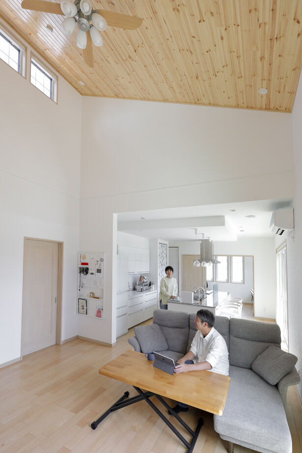 一条工務店 ふたりの暮らしに寄り添う南欧風デザインの明るい平屋の建築実例画像2