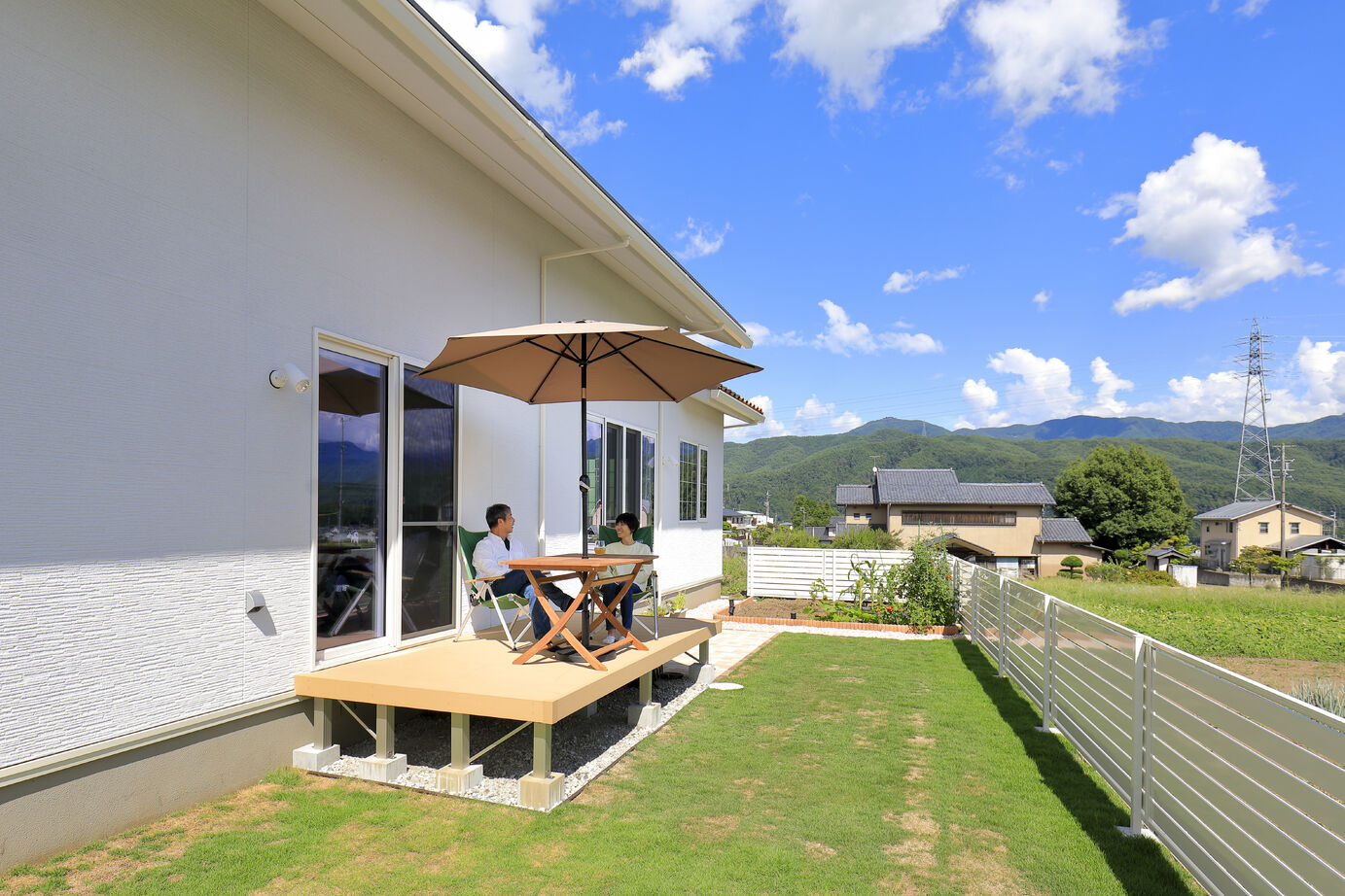 一条工務店 ふたりの暮らしに寄り添う南欧風デザインの明るい平屋の建築実例画像9