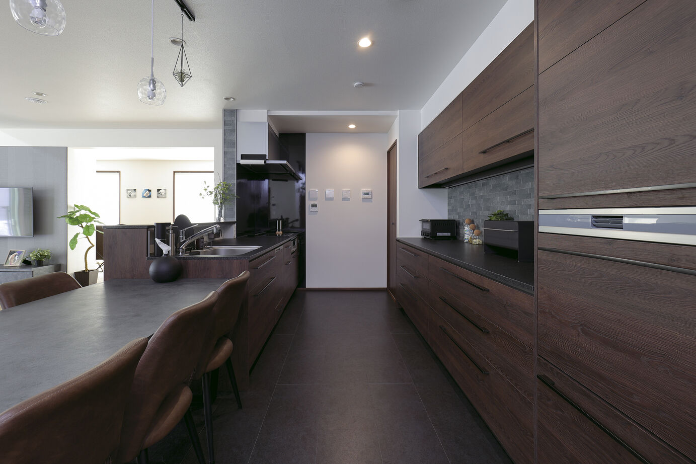 一条工務店 床暖房＋大空間で実現、大型犬との快適な日々の建築実例画像5