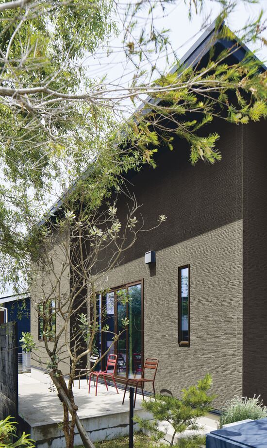 一条工務店 落ち着きのある、ダークなインテリアの建築実例画像8