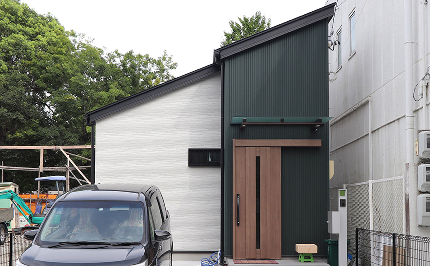 ニッカのいえ 【1000万円台/16坪】間口4.5ｍのコンパクトな平屋。狭い土地でも設計の工夫でこだわりを実現/駐車スペースの建築実例画像2