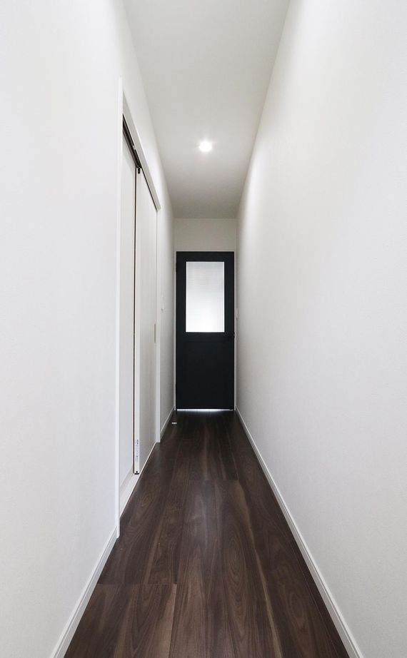 ニッカのいえ 【1000万円台/16坪】間口4.5ｍのコンパクトな平屋。狭い土地でも設計の工夫でこだわりを実現/駐車スペースの建築実例画像4