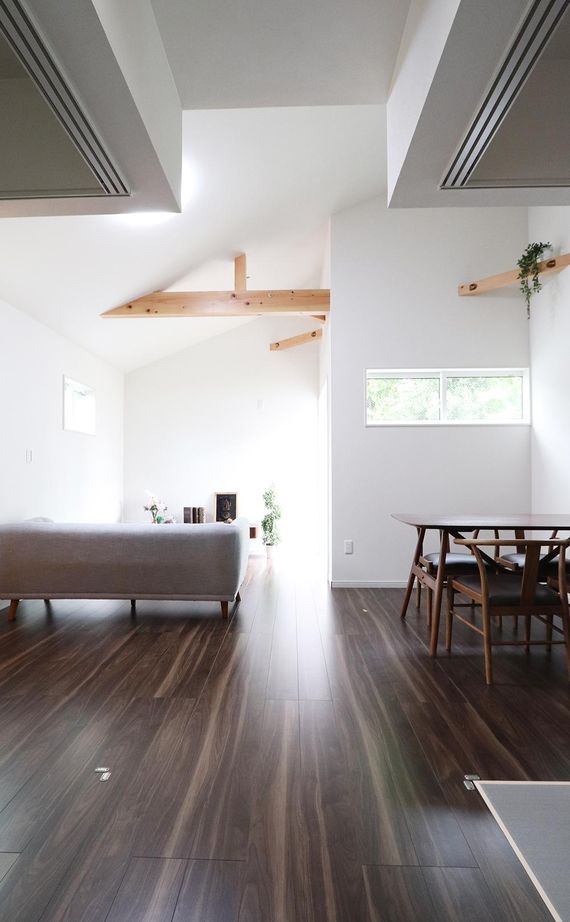 ニッカのいえ 【1000万円台/16坪】間口4.5ｍのコンパクトな平屋。狭い土地でも設計の工夫でこだわりを実現/駐車スペースの建築実例画像5