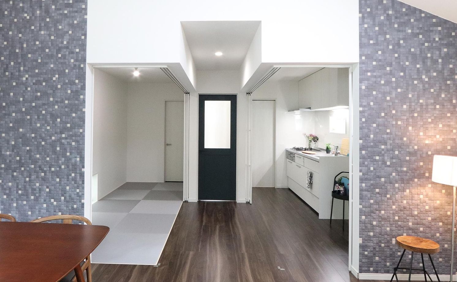 ニッカのいえ 【1000万円台/16坪】間口4.5ｍのコンパクトな平屋。狭い土地でも設計の工夫でこだわりを実現/駐車スペースの建築実例画像12