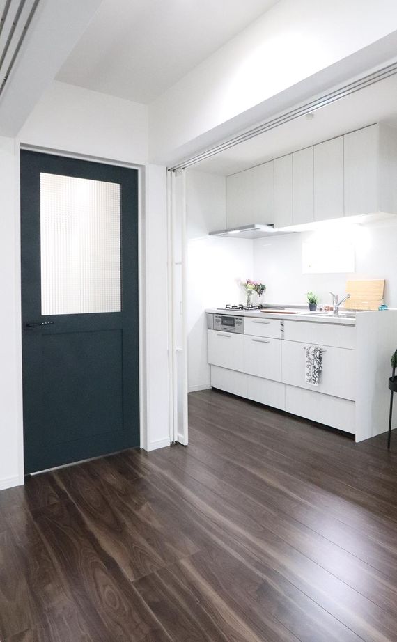 ニッカのいえ 【1000万円台/16坪】間口4.5ｍのコンパクトな平屋。狭い土地でも設計の工夫でこだわりを実現/駐車スペースの建築実例画像13