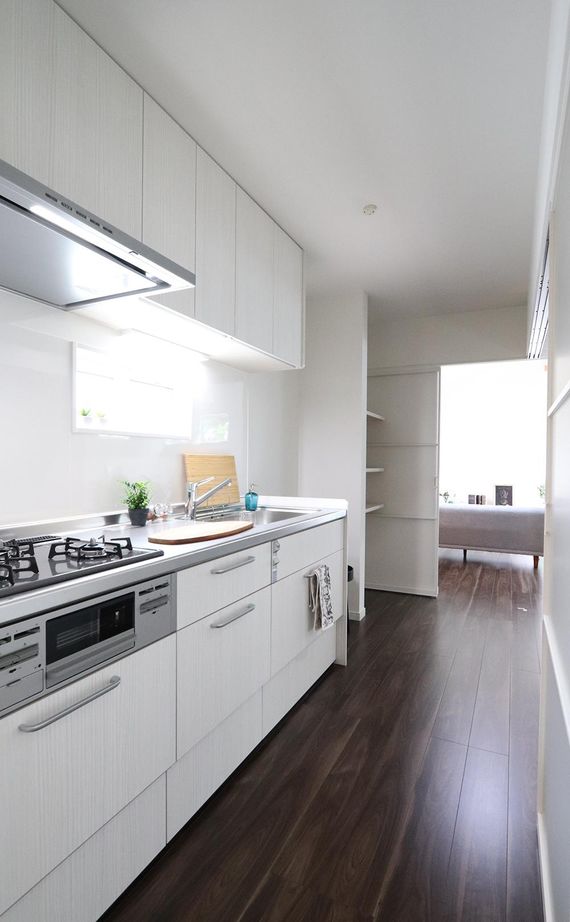 ニッカのいえ 【1000万円台/16坪】間口4.5ｍのコンパクトな平屋。狭い土地でも設計の工夫でこだわりを実現/駐車スペースの建築実例画像14