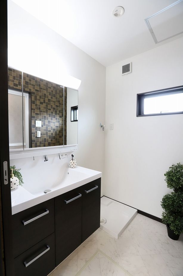 ニッカのいえ 【愛知県/1500万円以下】狭小地を暮らしやすさに変える！16坪コンパクトで快適な2人暮らしの1000万円台平屋の建築実例画像8