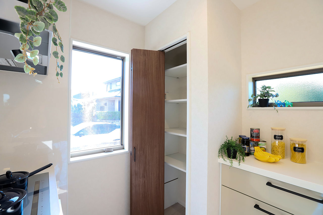 ニッカのいえ 【1300万円台/間取り図】一人暮らしに丁度いい1LDKで生活の負担を軽減！ローコストで叶えた平屋の住まいの建築実例画像5