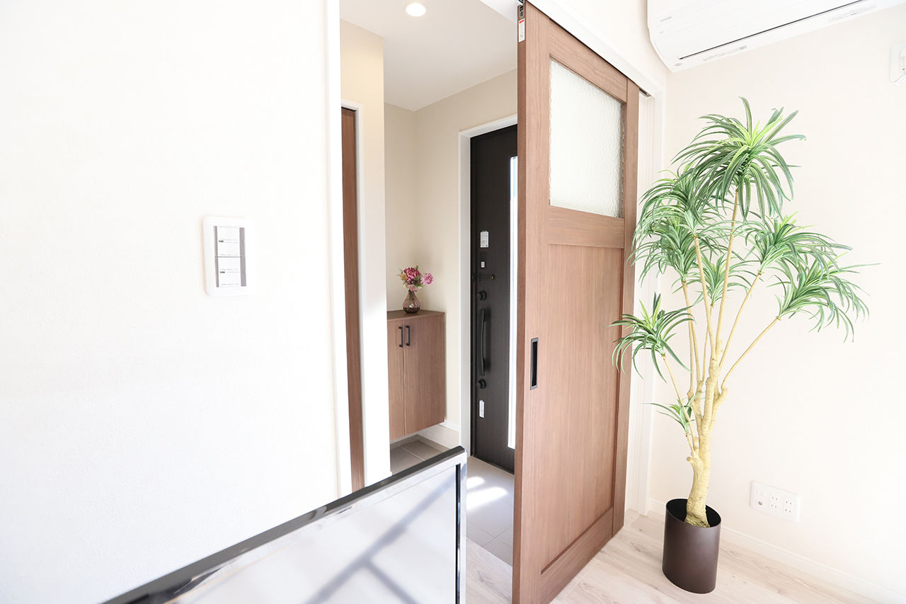 ニッカのいえ 【1300万円台/間取り図】一人暮らしに丁度いい1LDKで生活の負担を軽減！ローコストで叶えた平屋の住まいの建築実例画像7