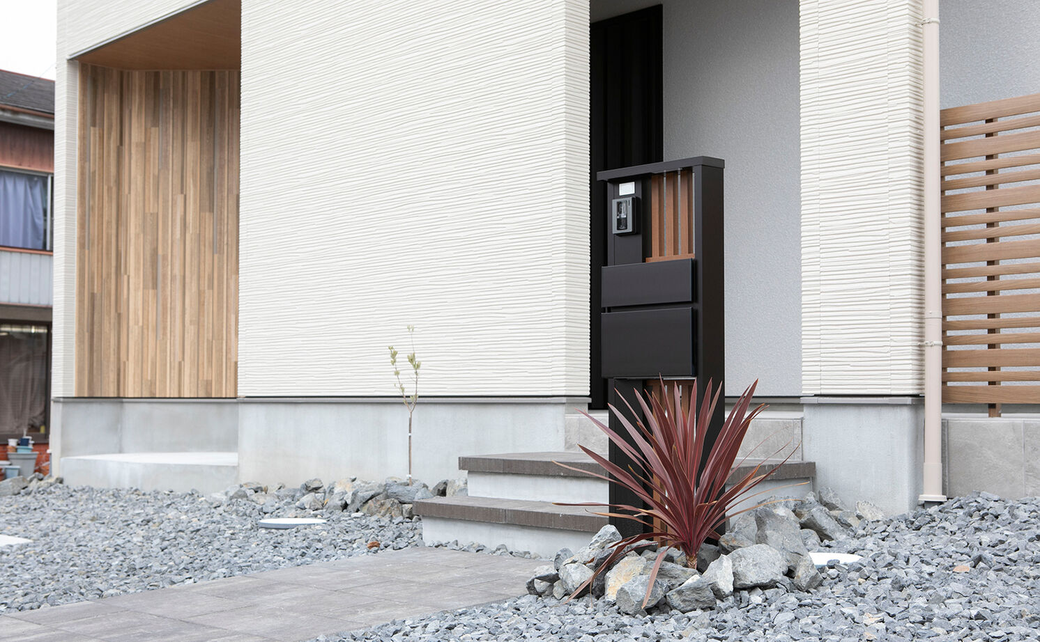 LIGhome 小牧・春日井(リグホーム) 【間取り図有｜2000万円台｜30坪台｜自然素材】外からの視線を緩やかにカット。お子さんとのびのび暮らす家の建築実例画像9