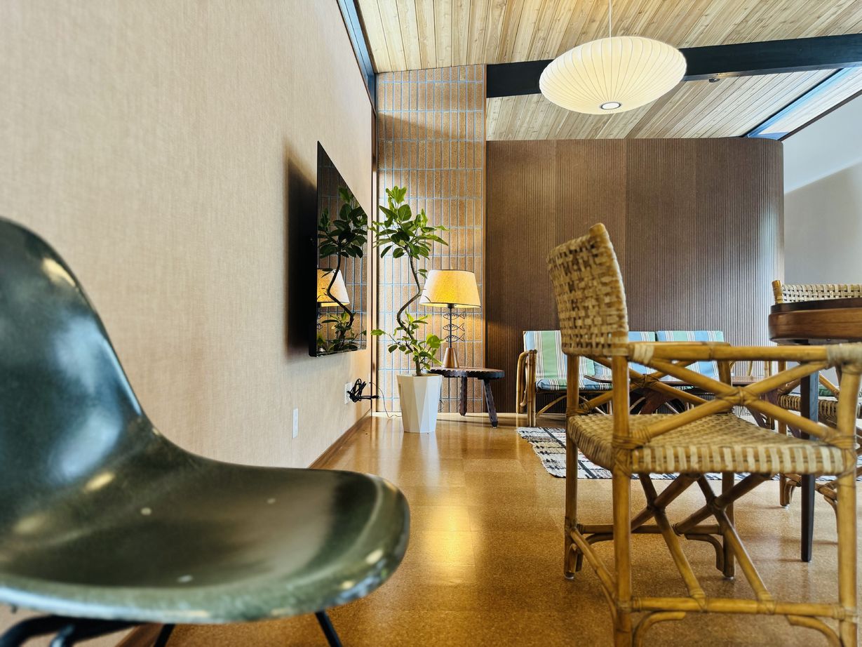 あおぞら工務店（アオゾラコウムテン一級建築士事務所） 【42坪/4000万円台/間取り図有】中庭を中心とした、ミッドセンチュリーモダンスタイルなコの字の平屋の建築実例画像7