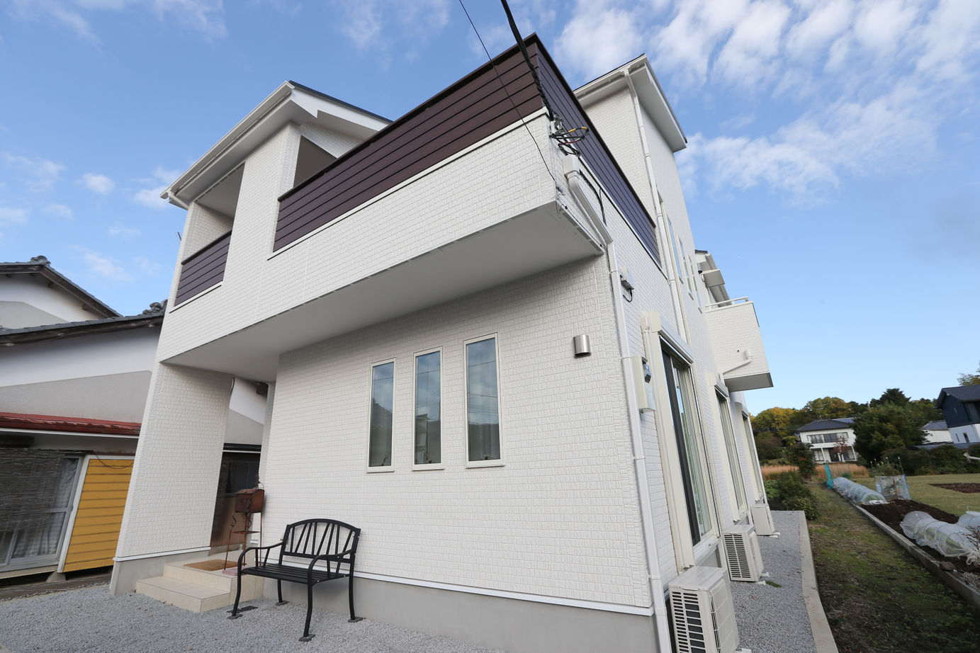 アイダ設計 【間取り図有/40坪台/2階リビング】7坪のバルコニーは多目的に使えるおしゃれスペースの建築実例画像2