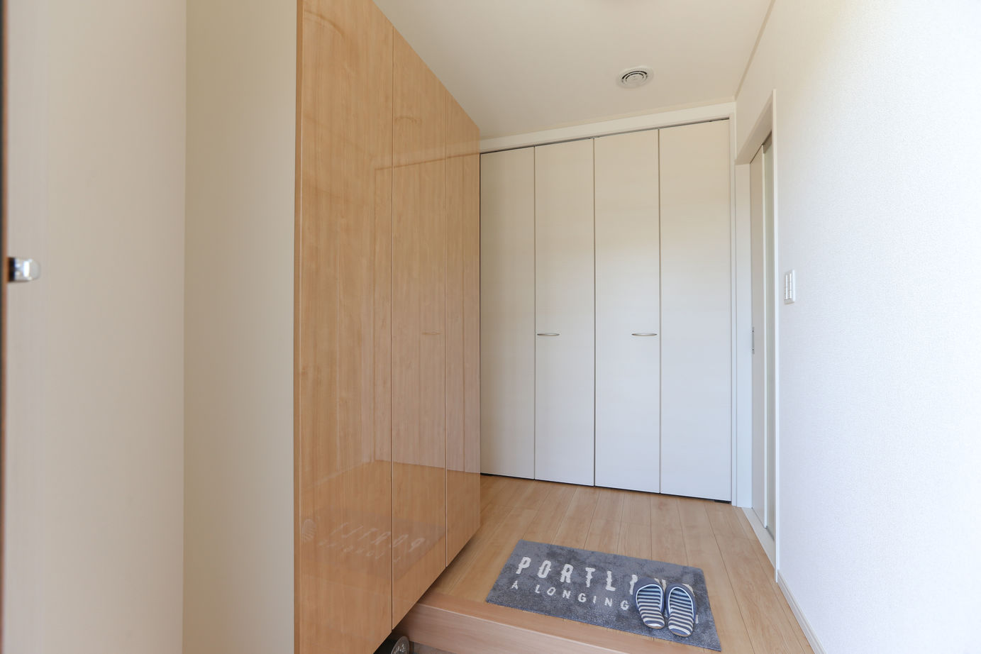 アイダ設計 【間取り図有/40坪台/2世帯住宅/小屋裏収納】回遊動線を考慮しプライベートを守る共有タイプの間取の建築実例画像16