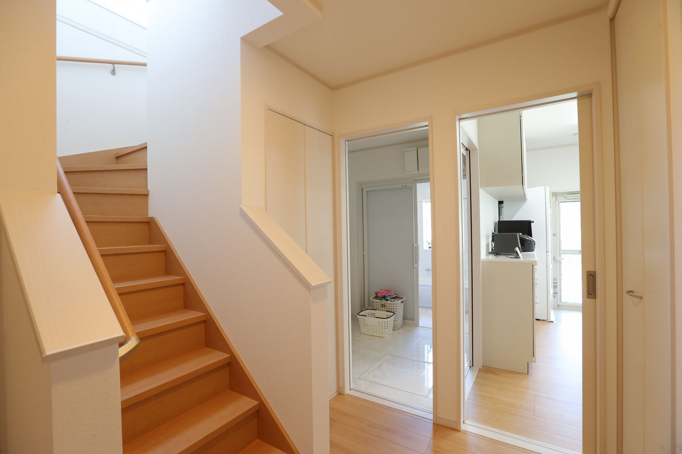 アイダ設計 【間取り図有/40坪台/2世帯住宅/小屋裏収納】回遊動線を考慮しプライベートを守る共有タイプの間取の建築実例画像18