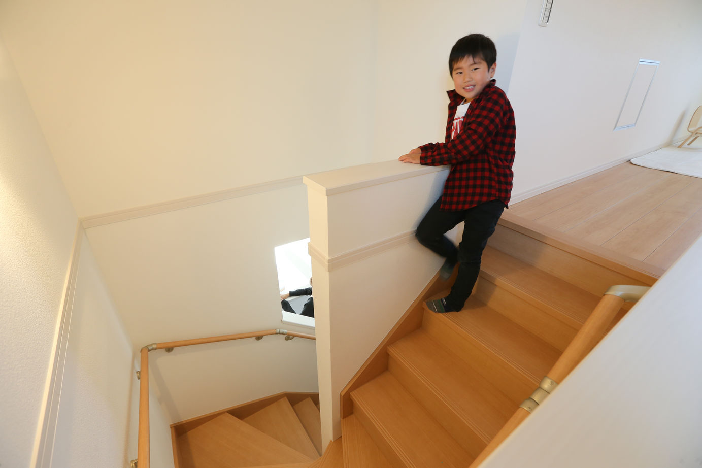 アイダ設計 【間取り図有/40坪台/2世帯住宅/小屋裏収納】回遊動線を考慮しプライベートを守る共有タイプの間取の建築実例画像19