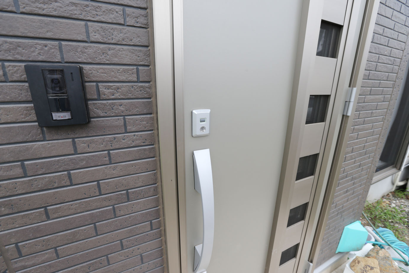 アイダ設計 【間取り図有/30坪台/テラス/耐震・耐火/小屋裏収納/玄関収納】ご主人の要望を詰め込んだ理想の住宅の建築実例画像3