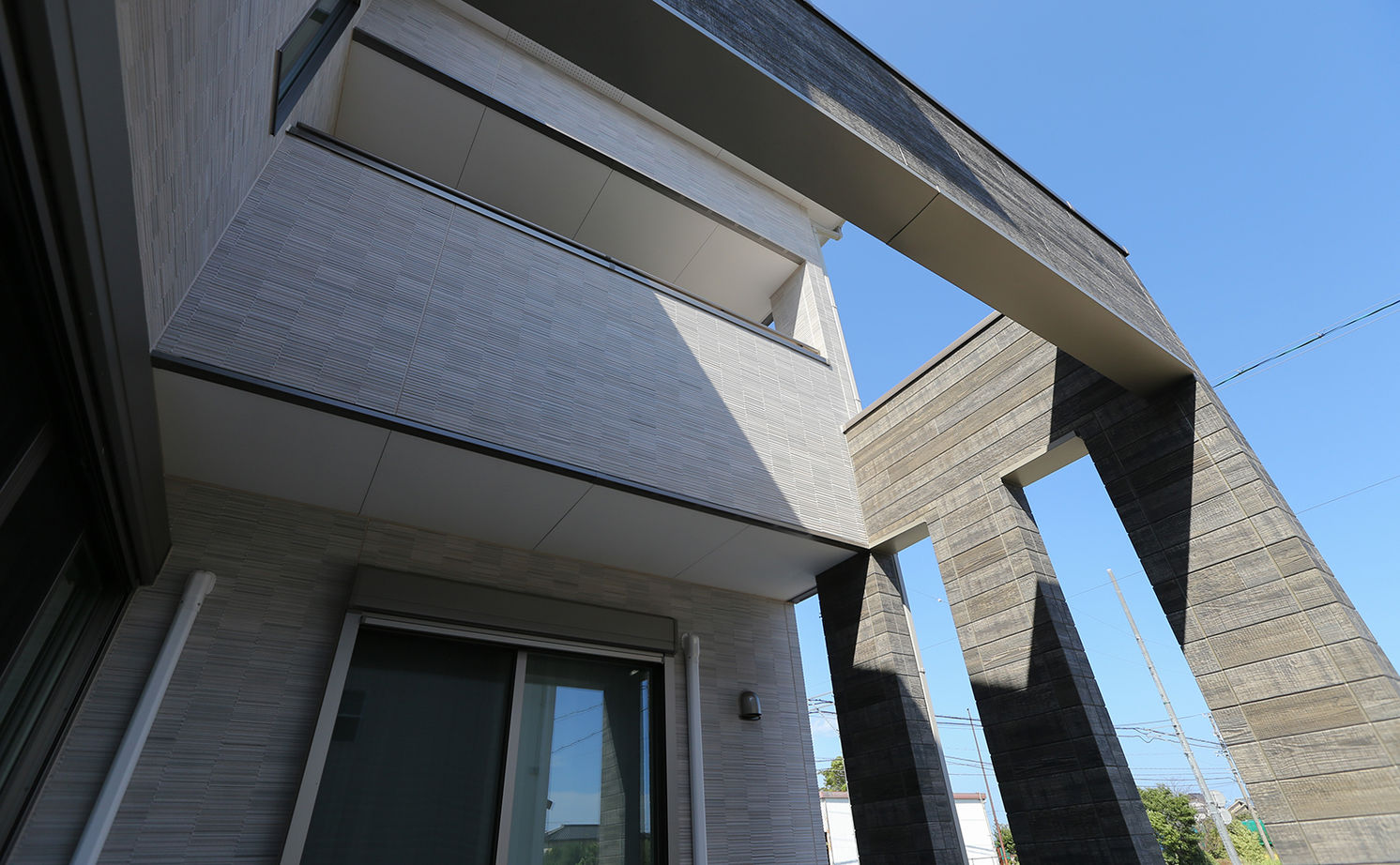 アイダ設計 【間取り図有/30坪台/吹抜け/オール電化】こだわりのキッチン・独創的で開放的なリビングの建築実例画像2