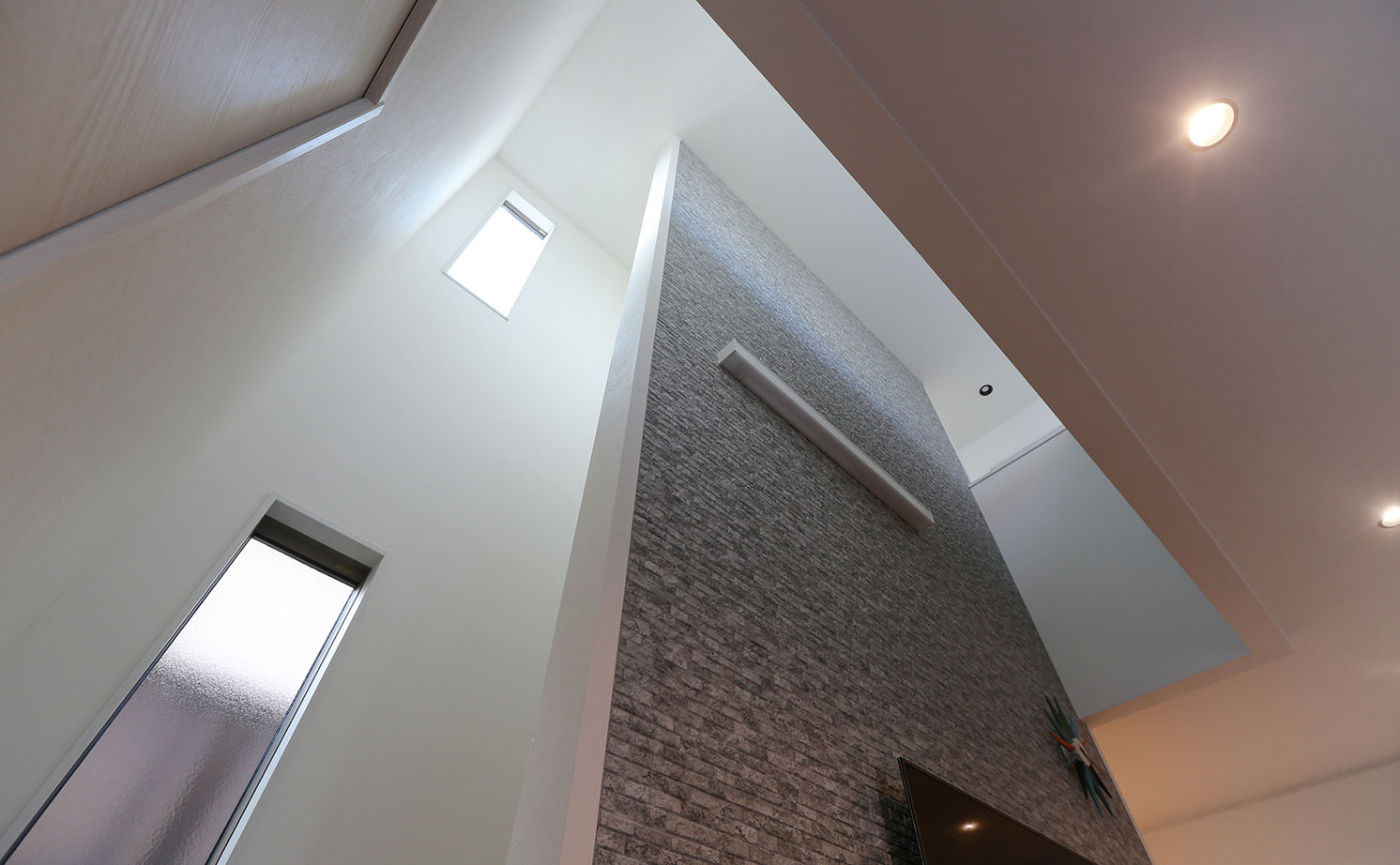 アイダ設計 【間取り図有/30坪台/吹抜け/オール電化】こだわりのキッチン・独創的で開放的なリビングの建築実例画像6